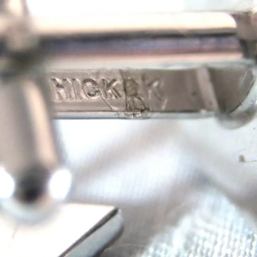 💎Hickock Diamond Engraved Diamond Shaped Cuff Links Gold And Silver Tone Metal